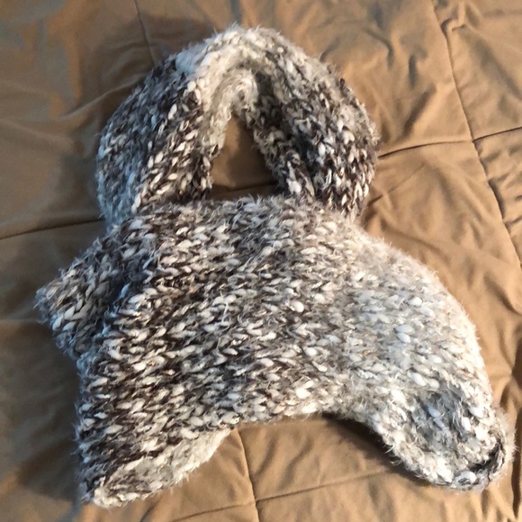 Scarf - Picture 2 of 2